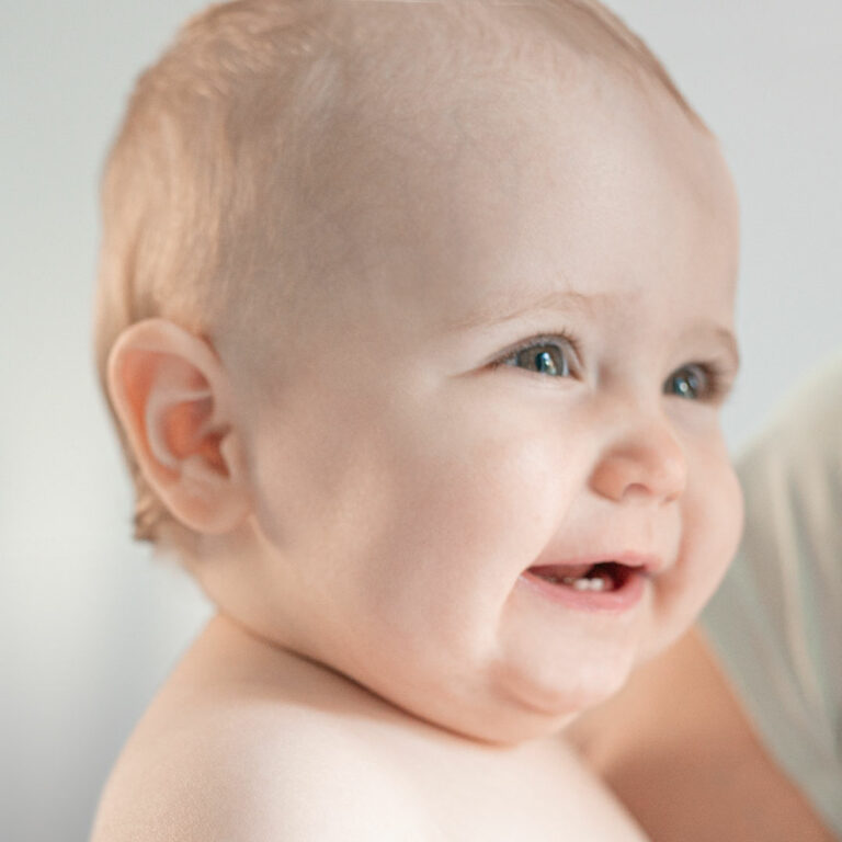 Comment changer bébé : les bons gestes